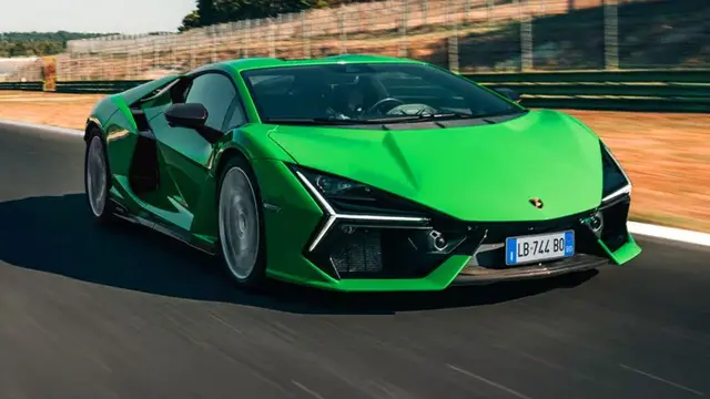 Lamborghini Revuelto Surabaya Ringsek: Kronologi Kecelakaan Supercar Mewah