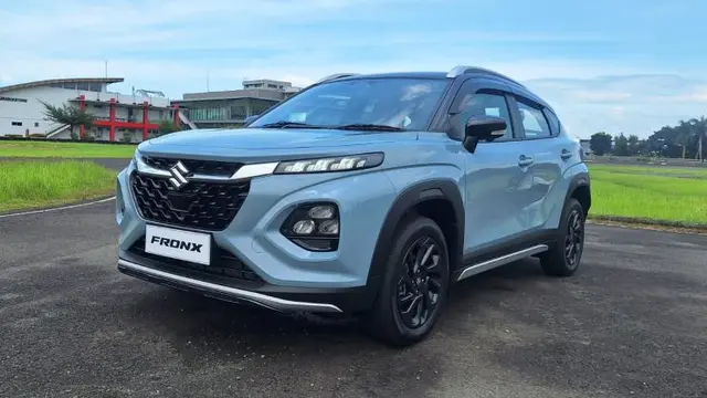 Suzuki Fronx: Lincah, Kompak, Radius Putar Terkecil, Mudah Dikendarai