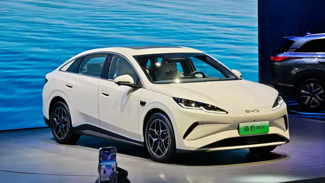 BYD Seal 06 EV: Sedan Listrik Mewah Rp200 Jutaan, Canggih!