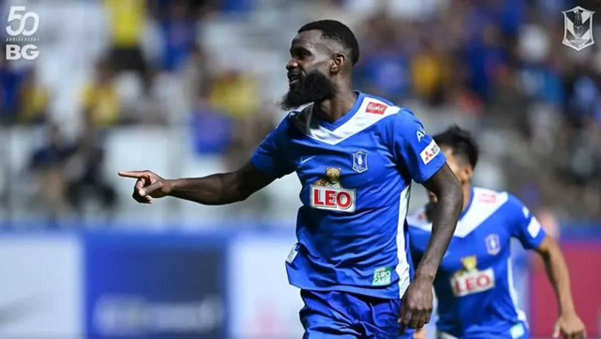 Gagal Gabung Persib, Misteri Christian Gomis Terungkap: Ini Penyebabnya!