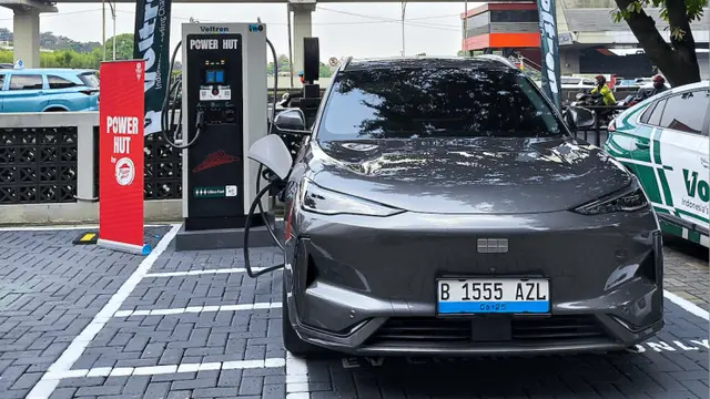 Geely & Voltron: Revolusi Pengisian Daya Listrik di Dealer Resmi