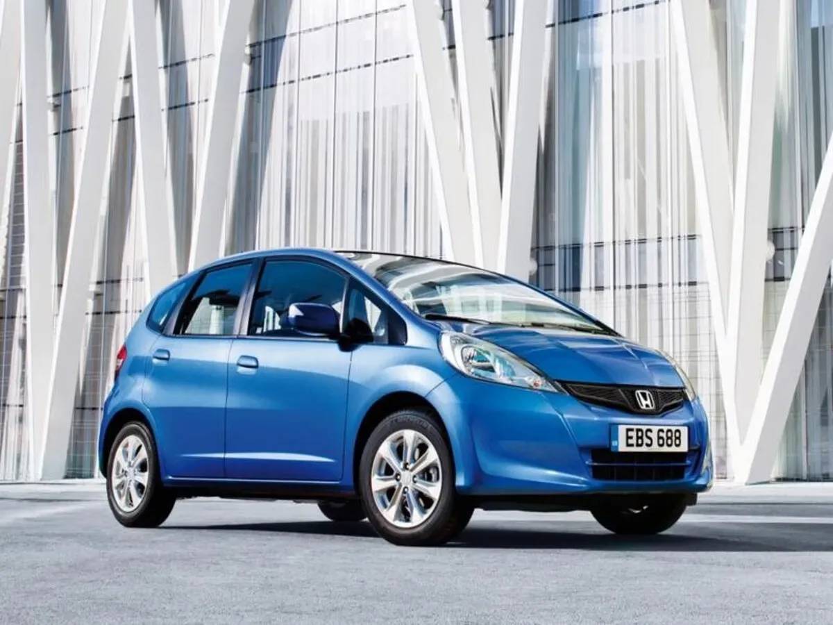 Honda Jazz Gen 1: Harga Murah, Spesifikasi Juara, Ideal Mobil Sehari-hari