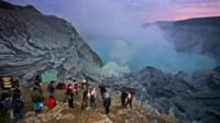 Ijen_Banyuwangi_Pemandu_Wisata_Kuasai_Mandarin_Antisipasi_Lonjakan_Turis_China Ijen Banyuwangi: Pemandu Wisata Kuasai Mandarin, Antisipasi Lonjakan Turis China