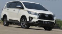 Innova Reborn Diesel Matik Bekas: Harga Mulai Rp330 Juta!