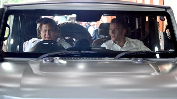 Prabowo Supir Macron? Naik Maung Pindad, Bukan Mobil Eropa!