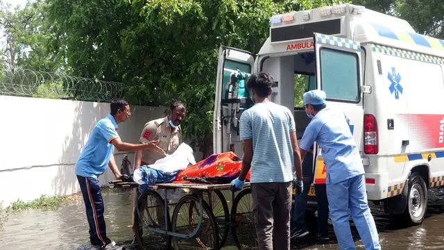 Tragedi Air India: Keluarga Menunggu Kabar di Rumah Sakit Ahmedabad
