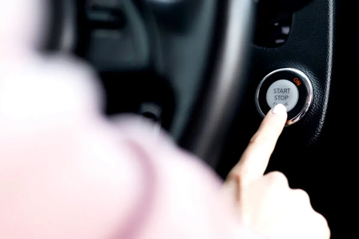 Mobil_Susah_Starter_Pagi_Solusi_Ampuh__Cepat_Di_Sini-1 Mobil Susah Starter Pagi? Solusi Ampuh & Cepat Di Sini!